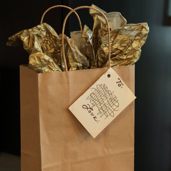 Antique paper gift labels handmade by Artisanne. - Picture 1 of 12